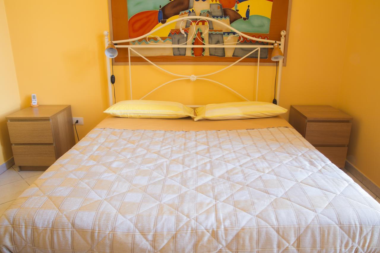 Al Centro E Meglio B&B Νάπολη Εξωτερικό φωτογραφία