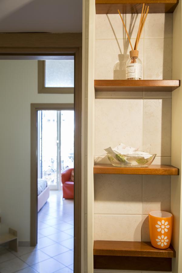 Al Centro E Meglio B&B Νάπολη Εξωτερικό φωτογραφία