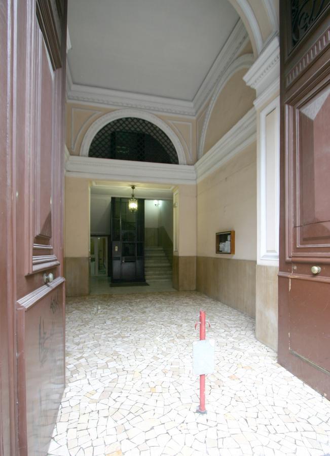 Al Centro E Meglio B&B Νάπολη Εξωτερικό φωτογραφία